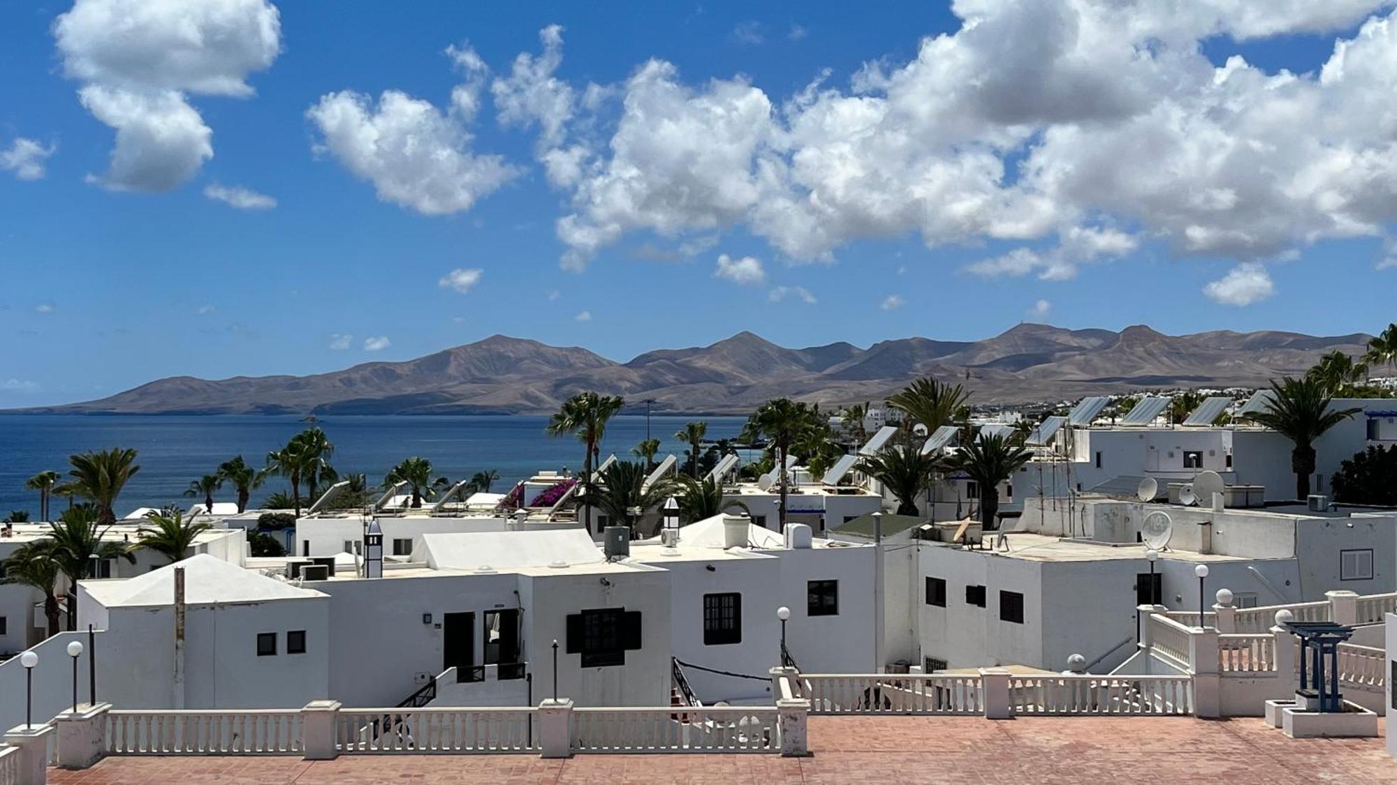 Atlantico Plaza Apartments Puerto del Carmen  Exterior photo