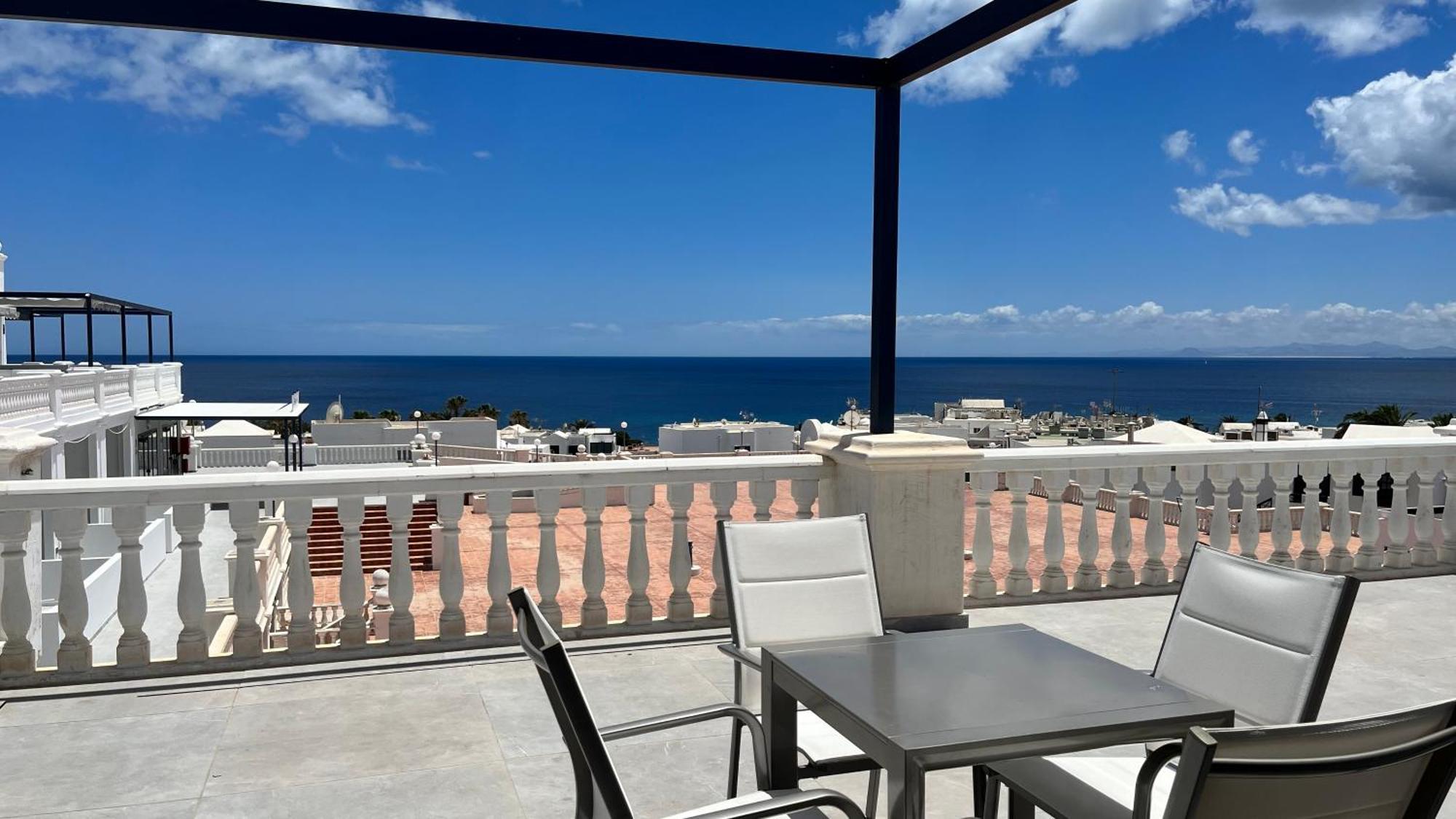 Atlantico Plaza Apartments Puerto del Carmen  Exterior photo